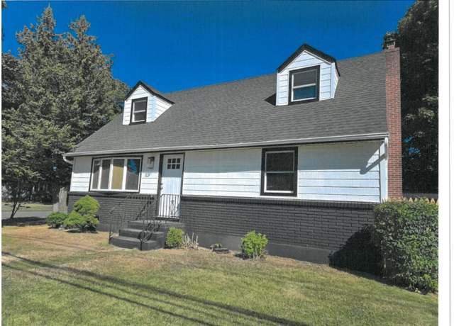 Property at 420 Pulaski Rd, East Northport, NY 11731, 4 beds, 2 baths