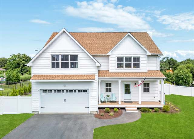Property at 9 Tuthill Point Farm Rd, East Moriches, NY 11940, 4 beds, 2.5 baths