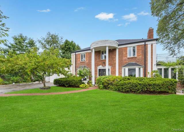 Property at 103 Old Mill Rd, Great Neck, NY 11023, 4 beds, 3.5 baths
