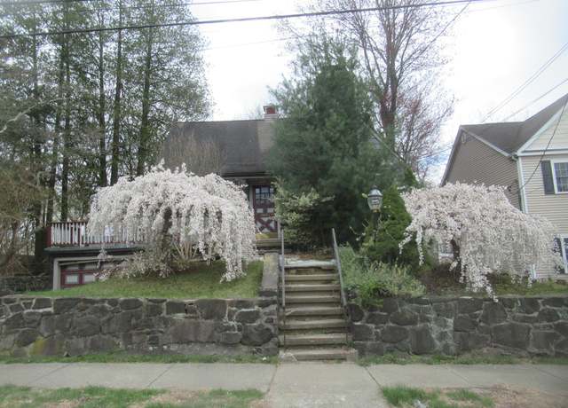 Property at 739 Lindbergh Ave, Peekskill, NY 10566, 3 beds, 1.5 baths