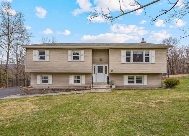 Property at 10 Jackson St, Highland Mills, NY 10930, 4 beds, 2.5 baths