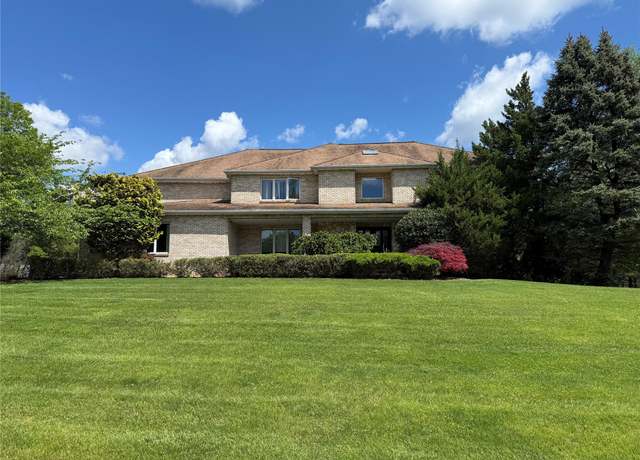 Property at 1 Deforest Ct, West Nyack, NY 10994, 5 beds, 4 baths