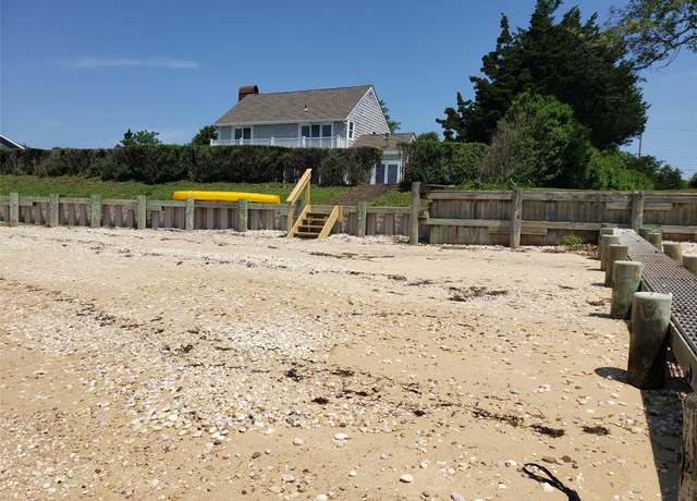 Property at 90 Peconic Ave, Shelter Island, NY 11964, 5 beds, 3.5 baths