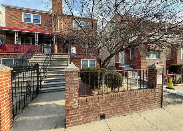 Property at 963 E 225th St, Bronx, NY 10466, 7 beds, 3 baths