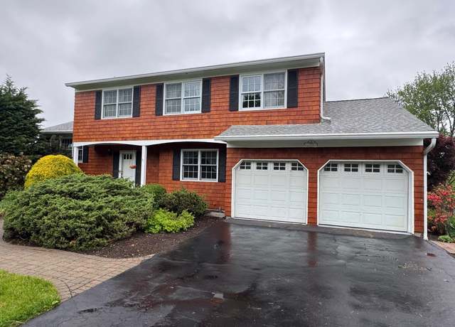 Property at 3305 Nutly Cir, Yorktown Heights, NY 10598, 4 beds, 2.5 baths
