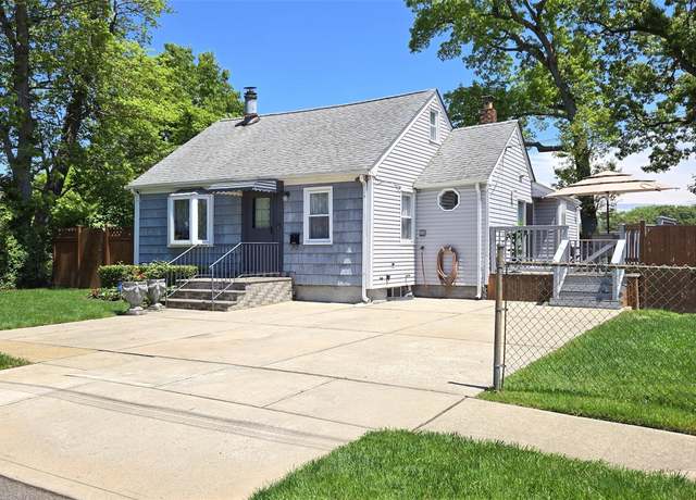 Property at 469 Sterling St, Uniondale, NY 11553, 3 beds, 2 baths