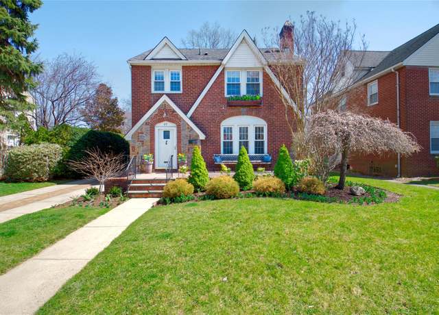 Property at 83 Adams St, Garden City, NY 11530, 3 beds, 2 baths