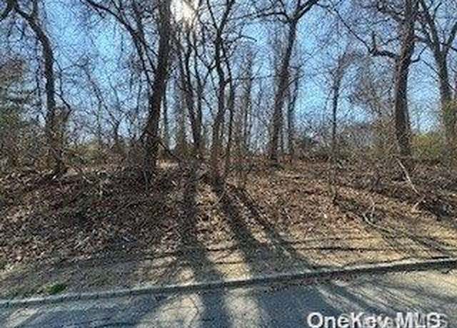 Property at Seacrest Dr, Lloyd Harbor, NY