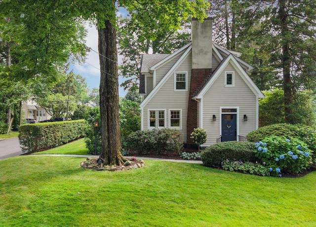 Property at 216 Boulevard, Scarsdale, NY 10583, 4 beds, 4 baths