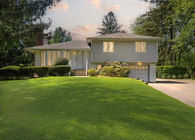 Property at 17 Duquesne Dr, Greenlawn, NY 11740, 3 beds, 2 baths