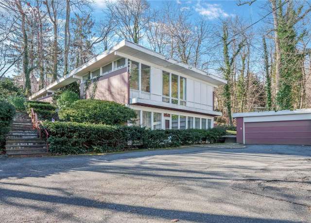 Property at 211 E Shore Rd, Great Neck, NY 11023, 5 beds, 3 baths