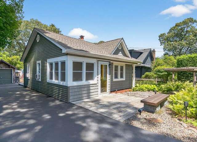 Property at 222 Jefferson St, Centerport, NY 11721, 2 beds, 1 bath