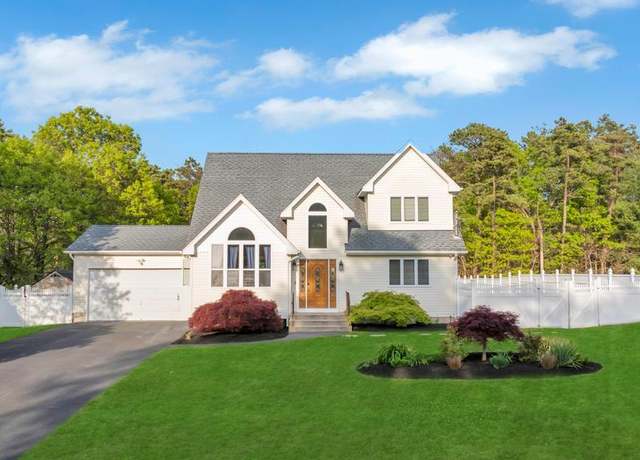 Property at 87 Lambert Ave, Mastic, NY 11950, 5 beds, 3.5 baths