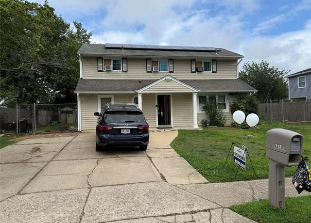 Property at 115 Branch Ave, Central Islip, NY 11722, 6 beds, 2 baths