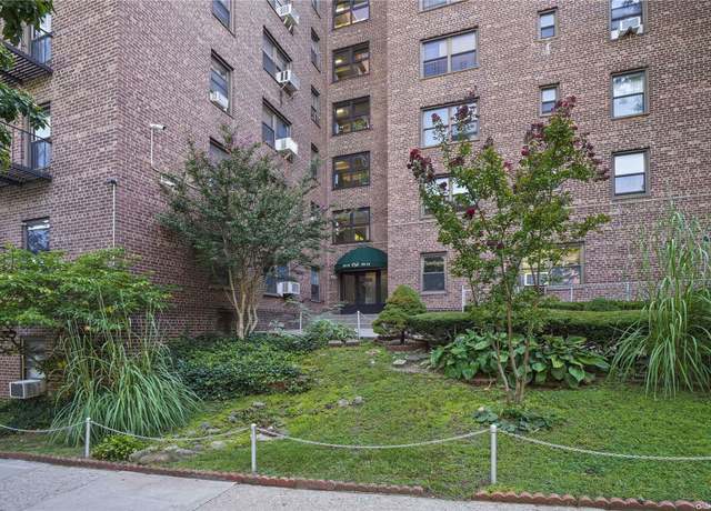 Property at 52-15 65 Pl S Unit 3F, Maspeth, NY 11378, 1 bed, 1 bath
