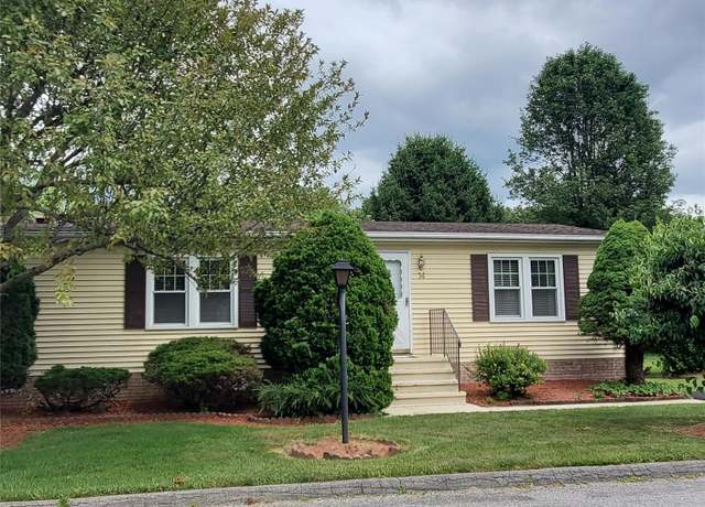 Property at 14 Perry Rd #14, Hyde Park, NY 12538, 2 beds, 2 baths