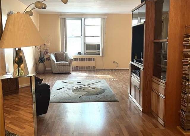 Property at 2626 Homecrest Ave Unit 2H, Brooklyn, NY 11235, 2 beds, 1.5 baths