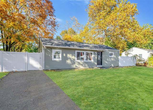 Property at 147 Suffolk Ave, Brentwood, NY 11717, 4 beds, 1 bath