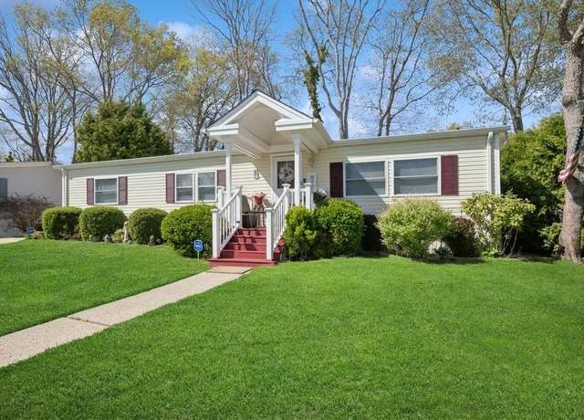 Property at Unit 364 Pondwood 1661 Old Country Road Rd, Riverhead, NY 11901, 2 beds, 2 baths