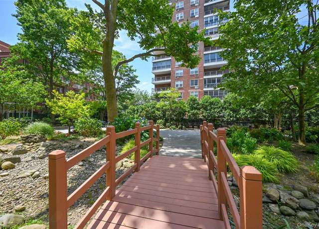 Property at 87-10 51 Ave Unit 6W, Elmhurst, NY 11373, 1 bath