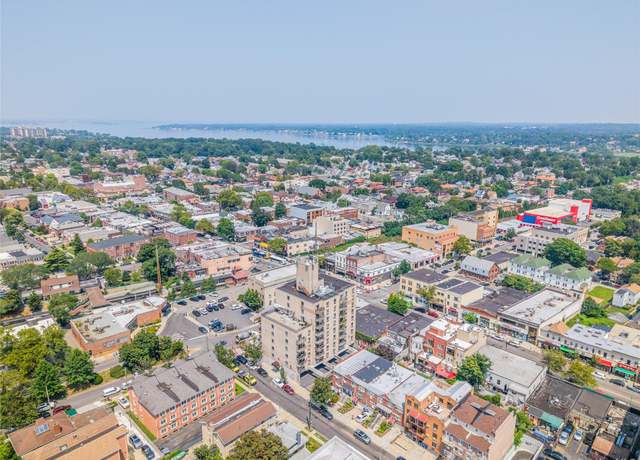 Property at 21302 42nd Ave Unit 8D, Bayside, NY 11361, 2 beds, 2 baths