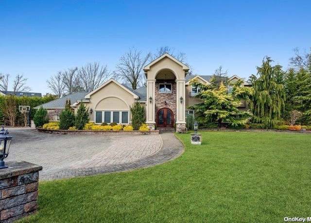 Property at 290 Heather Ln, Hewlett Harbor, NY 11557, 7 beds, 5 baths