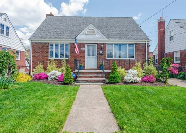 Property at 94-39 238th St, Floral Park, NY 11001, 2 beds, 2 baths
