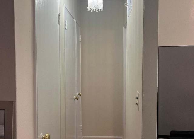 Property at 103-25 68 Ave Unit 3L, Forest Hills, NY 11375, 1 bath