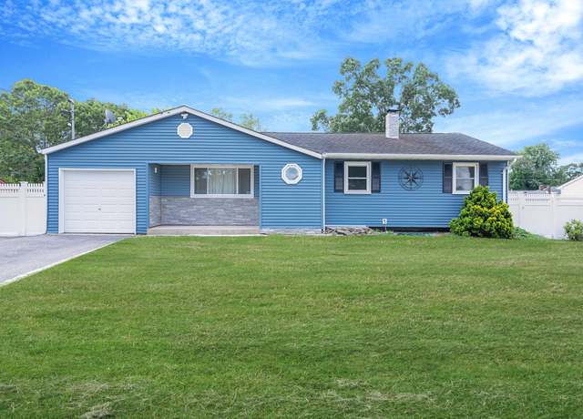 Property at 94 Arpage Dr E, Shirley, NY 11967, 3 beds, 2.5 baths