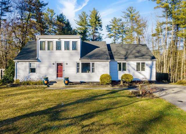 Property at 41 White Oaks Rd, Hyde Park, NY 12538, 3 beds, 1.5 baths