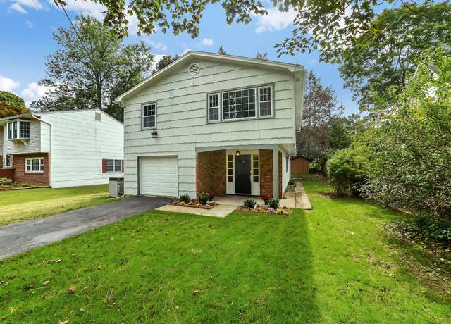 Property at 19 Interstate St, Suffern, NY 10901, 4 beds, 2.5 baths