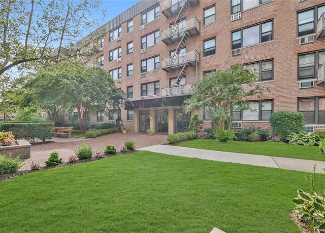 Property at 3 Birchwood Ct Unit 4B, Mineola, NY 11501, 1 bed, 1 bath