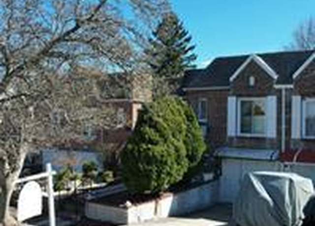 Property at 68-10 60 Dr, Maspeth, NY 11378, 3 beds, 2 baths