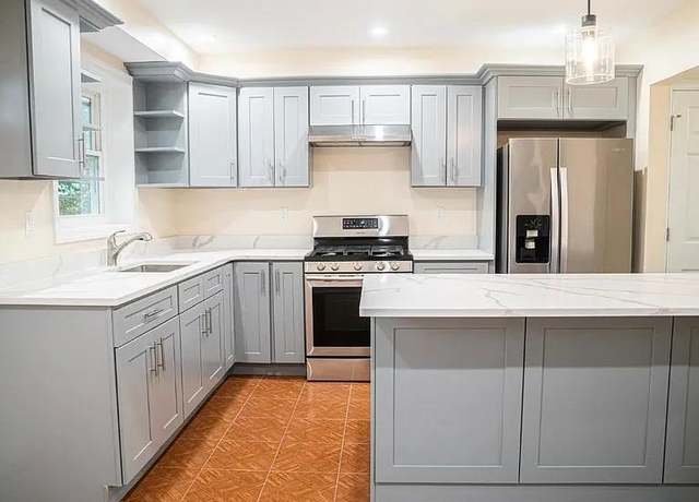 Property at 2723 Colden Ave, Bronx, NY 10469, 4 beds, 2 baths
