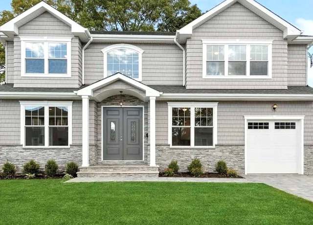 Property at 274 Semton Blvd, Franklin Square, NY 11010, 5 beds, 3 baths