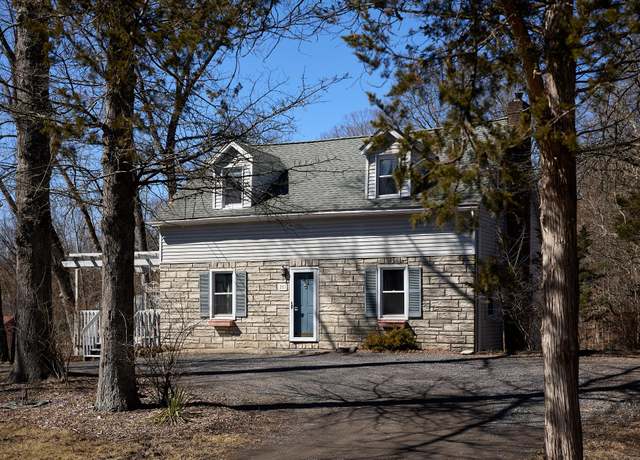Property at 257 State Route 32 N, New Paltz, NY 12561, 3 beds, 1.5 baths