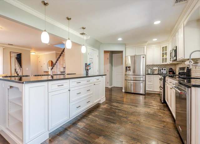 Property at 2814 River Ave, Oceanside, NY 11572, 4 beds, 3 baths