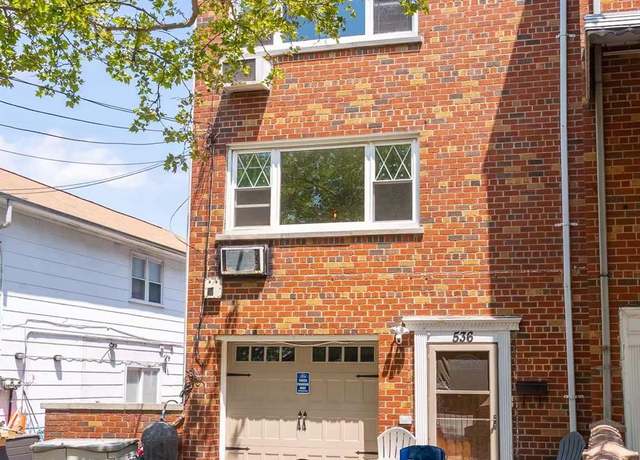 Property at 536 Throgs Neck Expy, Bronx, NY 10465, 5 beds, 5 baths