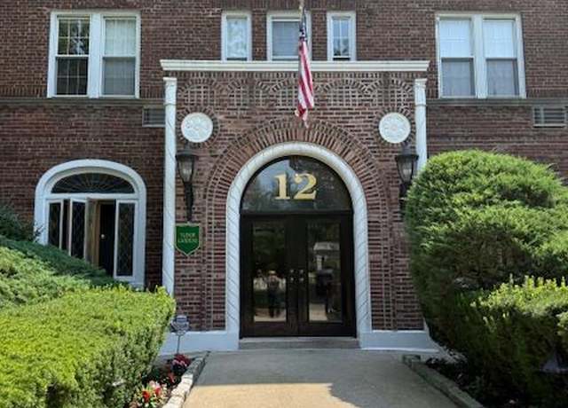 Property at 12 Hamilton Pl Unit A4, Garden City, NY 11530, 1 bed, 1 bath