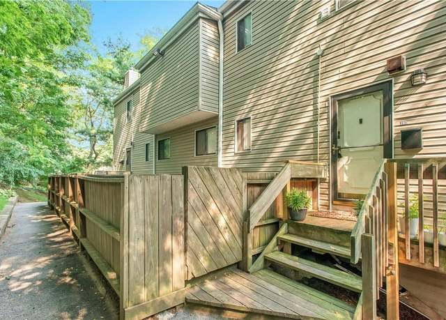 Property at 29 Hillside Ter Unit D, White Plains, NY 10601, 2 beds, 1.5 baths