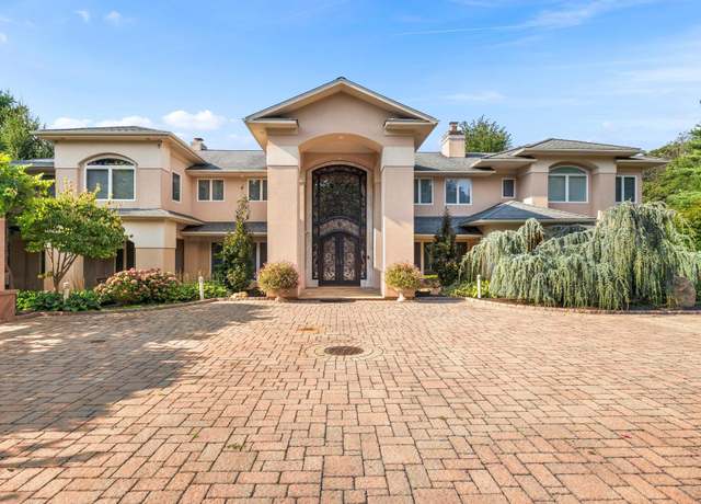 Property at 5 Glen Hill Ct, Dix Hills, NY 11746, 5 beds, 4.5 baths