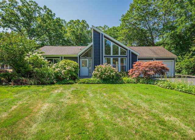 Property at 2 Guardian Ct, Mount Sinai, NY 11766, 3 beds, 2 baths