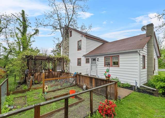 Property at 17 Sylvan Lake Rd, Lagrangeville, NY 12540, 3 beds, 1 bath