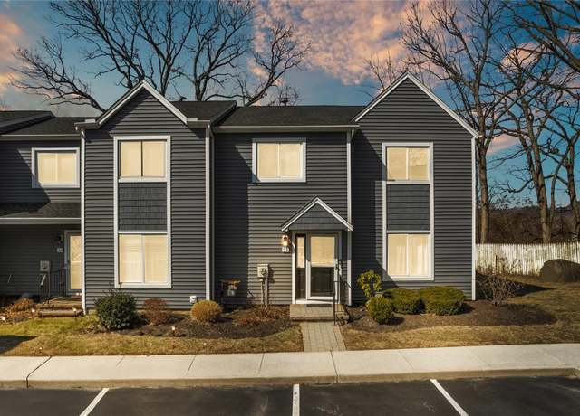Property at 21 Hendrick Hls, Peekskill, NY 10566, 2 beds, 2.5 baths