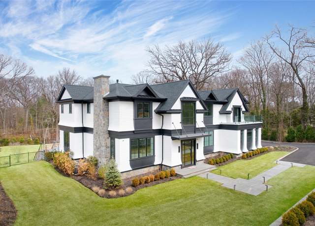 Property at 95 Spruce St, Roslyn, NY 11576, 6 beds, 6 baths