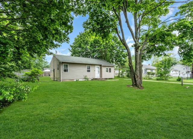 Property at 625 Scherger Ave, East Patchogue, NY 11772, 3 beds, 1 bath