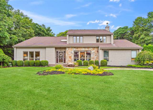 Property at 20 Annandale Rd, Commack, NY 11725, 5 beds, 3.5 baths