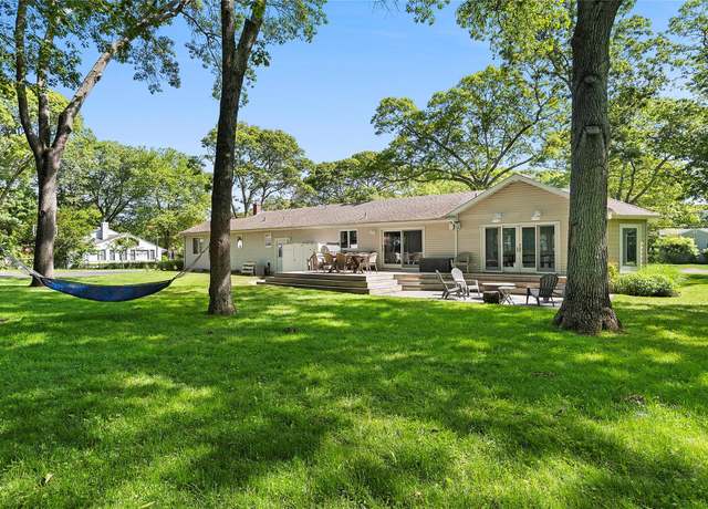 Property at 2360 Marlene Ln, Mattituck, NY 11952, 4 beds, 2.5 baths