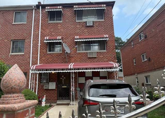 Property at 3708 Pratt Ave, Bronx, NY 10466, 7 beds, 3 baths