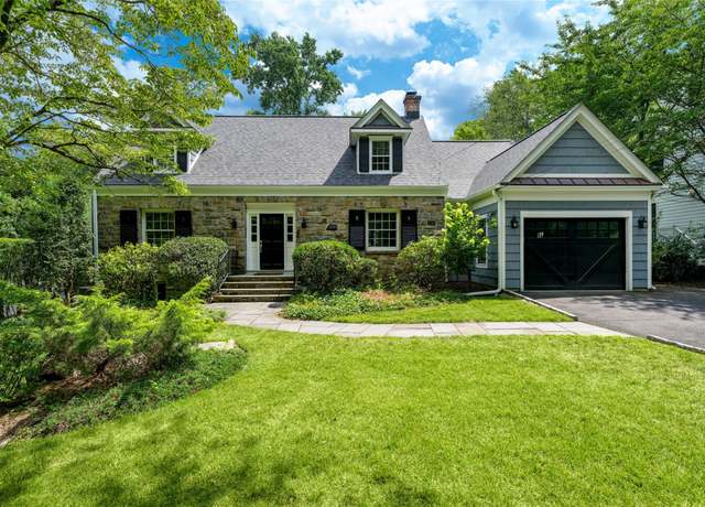 Property at 134 Lockwood Rd, Greenwich, CT 06878, 4 beds, 3.5 baths